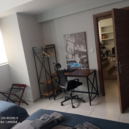 Patras' Hitech Apartment Exterior foto
